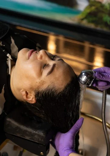 Haarverzorging tijdens een Japanese Head Spa bij Gloow